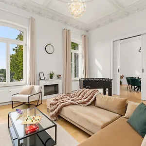 Homey Riverside - Mit Weserblick Und Parkplatz, Netflix, Disney, Prime Apartment BRE