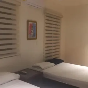 https://bea-rooms-and-studios.quintano-roohotels.com